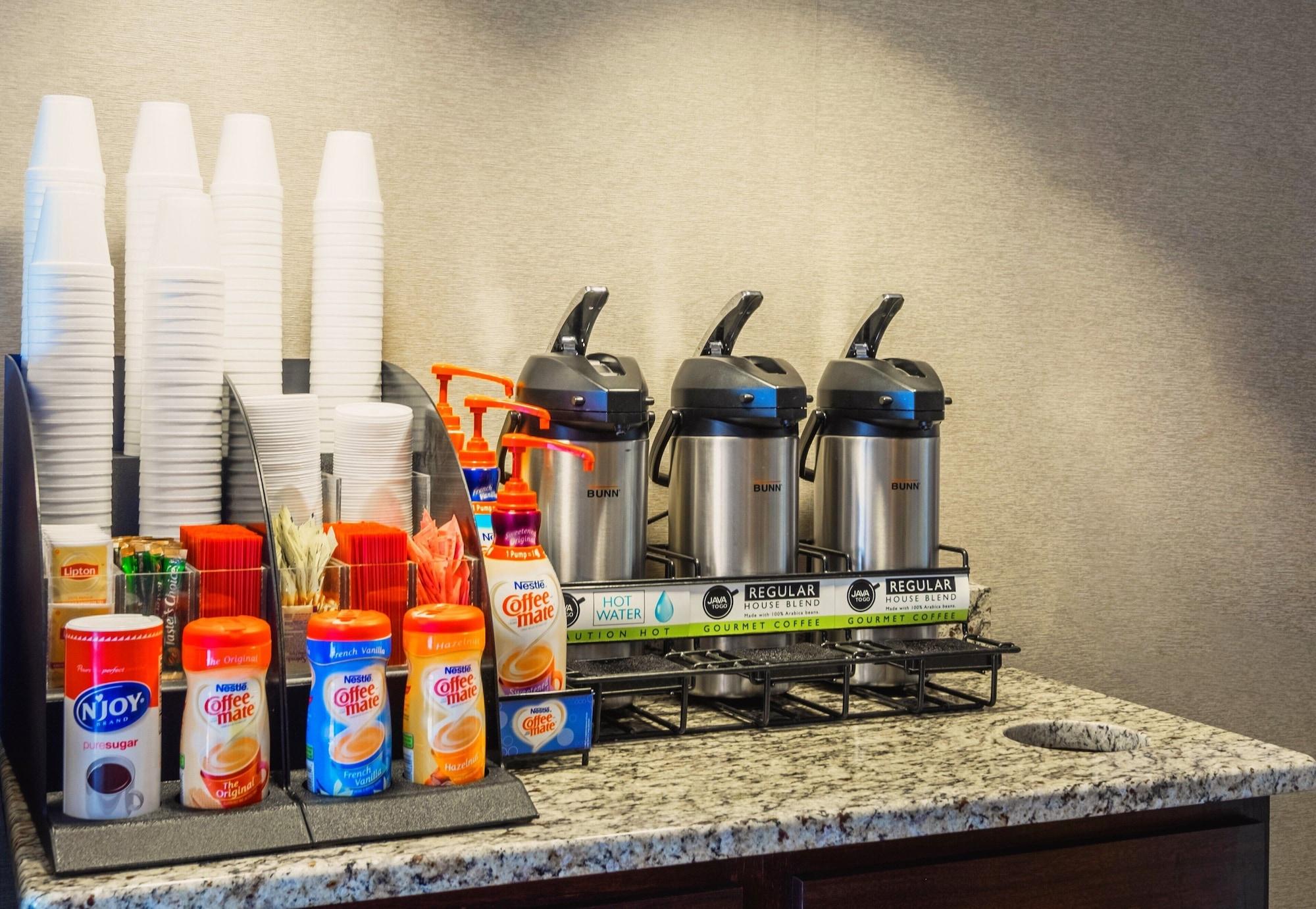 Red Roof Inn Plus+ South Deerfield - Amherst Bagian luar foto