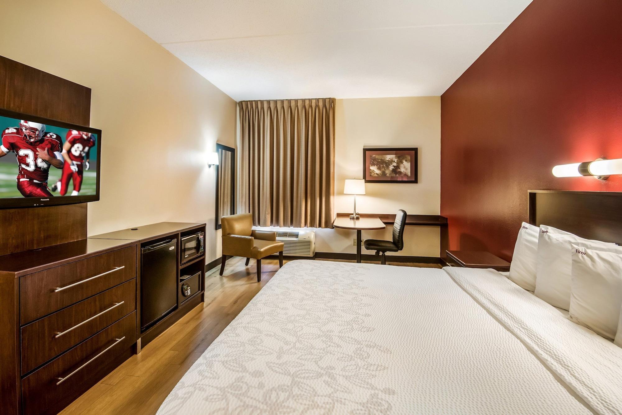 Red Roof Inn Plus+ South Deerfield - Amherst Bagian luar foto