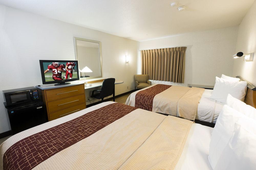Red Roof Inn Plus+ South Deerfield - Amherst Bagian luar foto