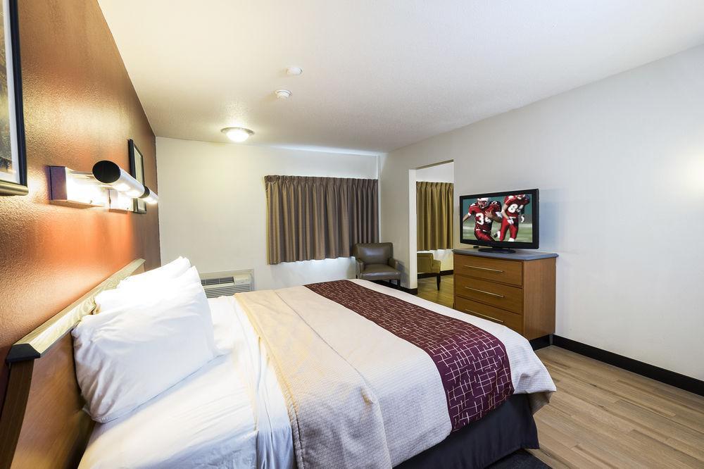 Red Roof Inn Plus+ South Deerfield - Amherst Bagian luar foto