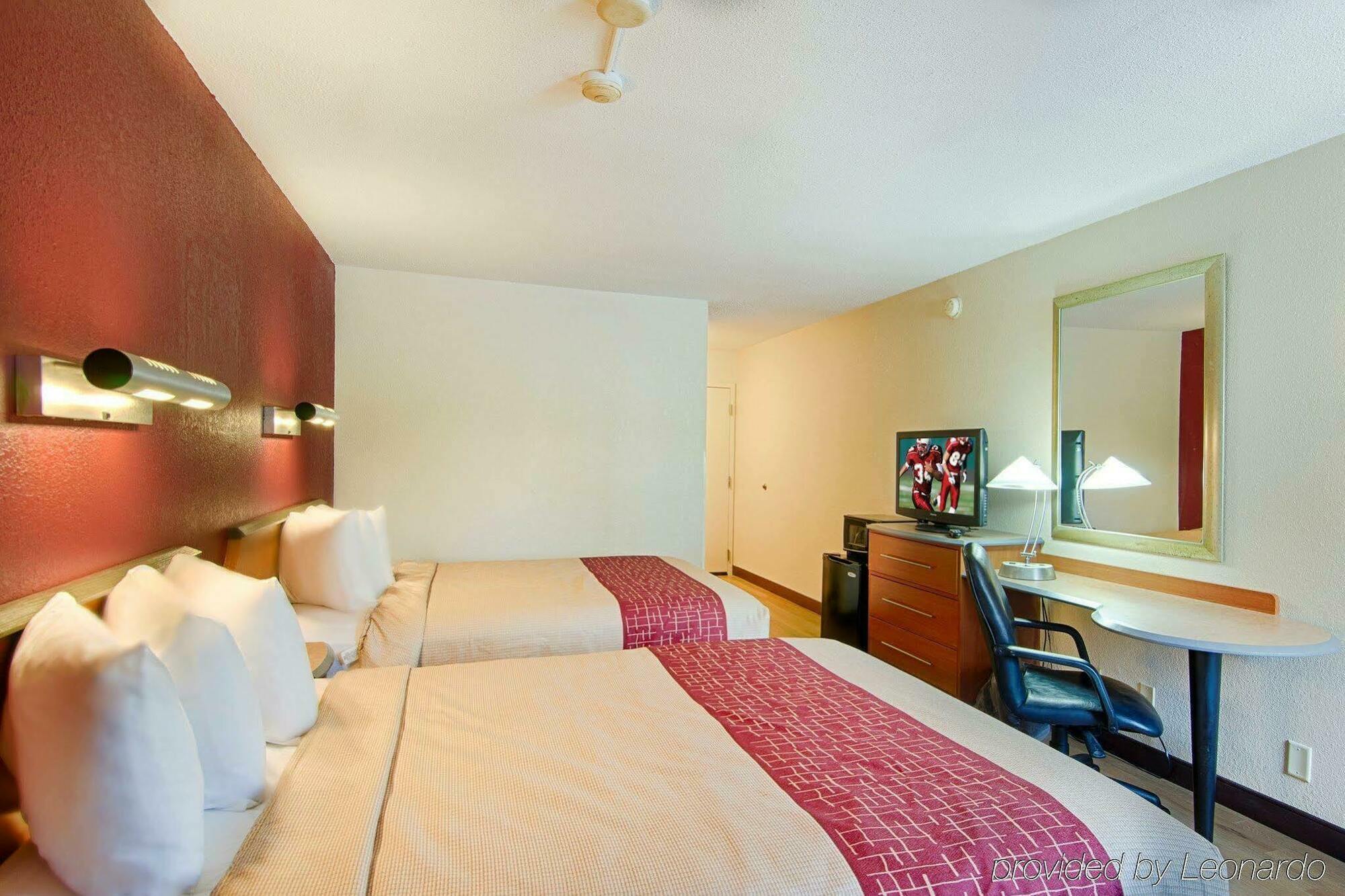 Red Roof Inn Plus+ South Deerfield - Amherst Bagian luar foto